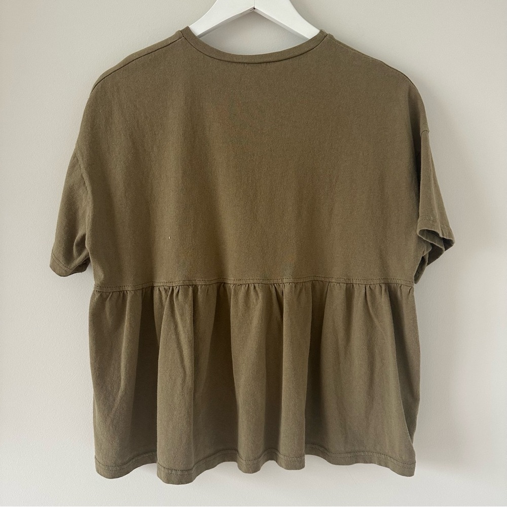 Women’s Olive Green Peplum Short Sleeve Blouse Top Casual Womens Size Small Boho - Picture 2 of 6